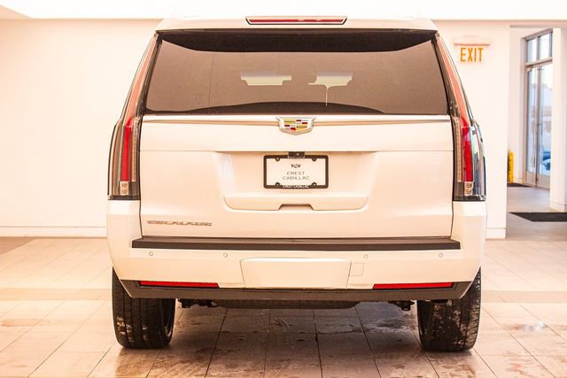 Used 2018 Cadillac Escalade Luxury image 7