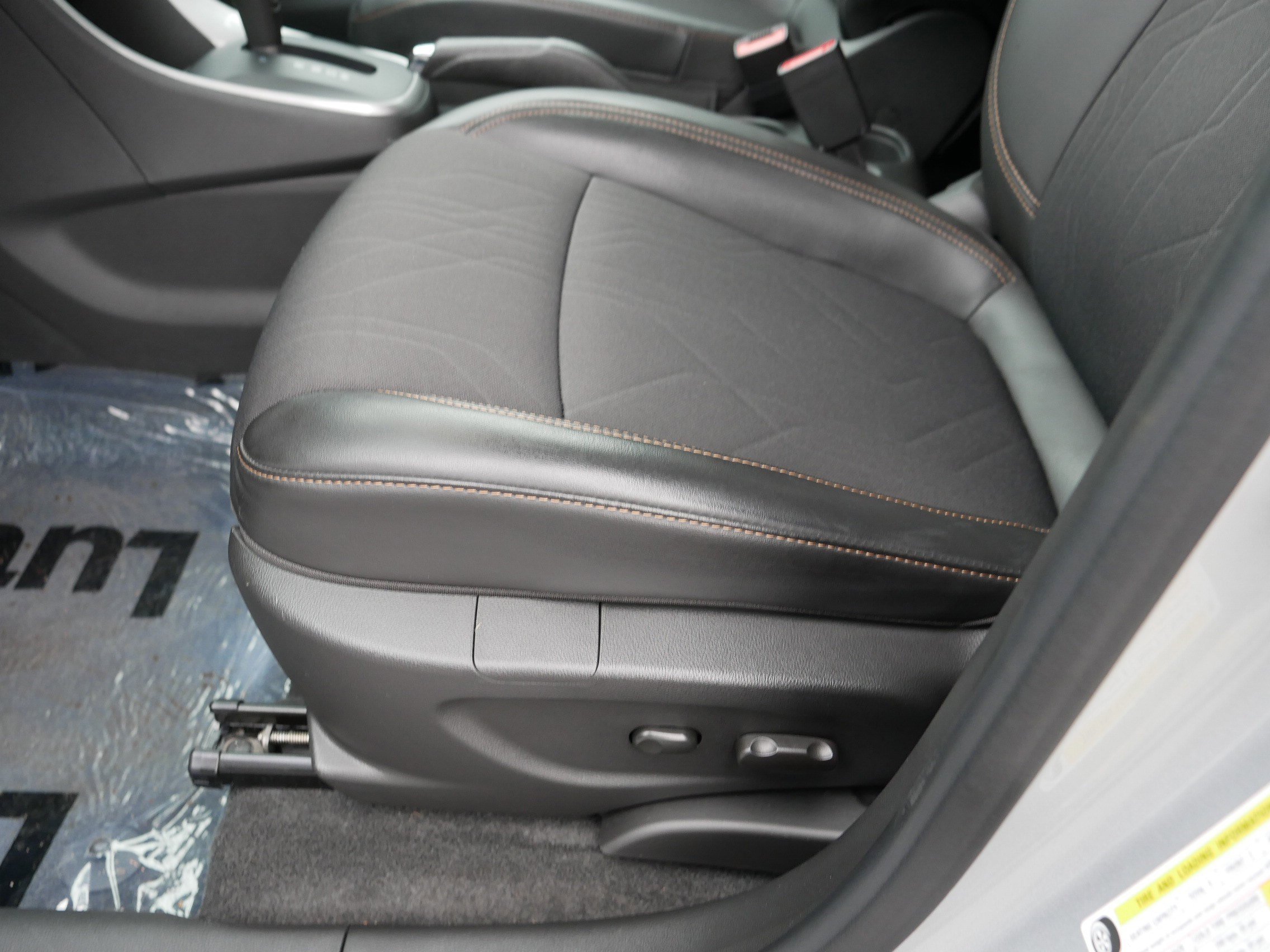 Used 2022 Chevrolet Trax LT w/ Sport Edition image 20