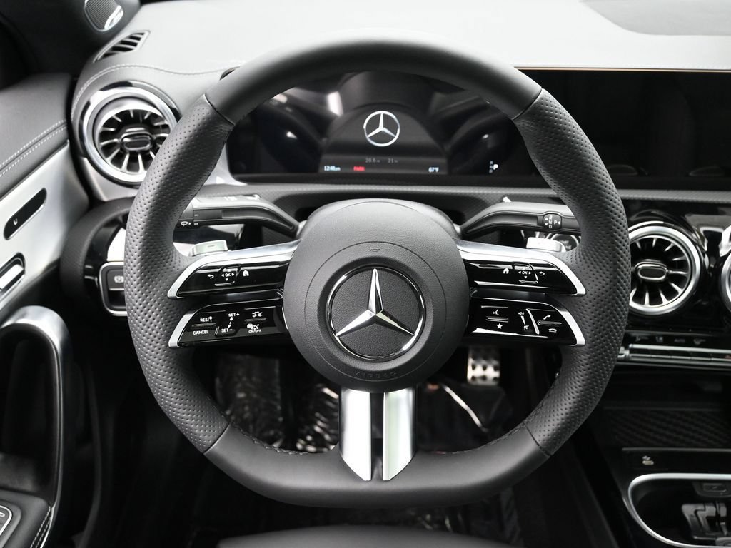 Used 2025 Mercedes-Benz CLA 250 4MATIC image 22