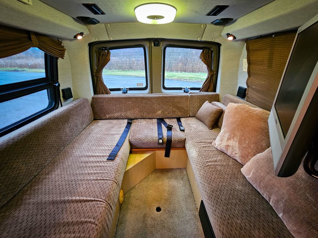 Used 2006 Chevrolet Express 3500 Extended w/ Power and Light Package image 34