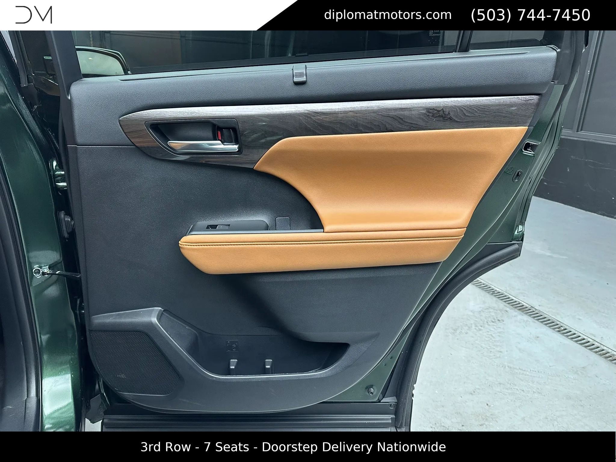 Used 2025 Toyota Highlander Platinum image 32