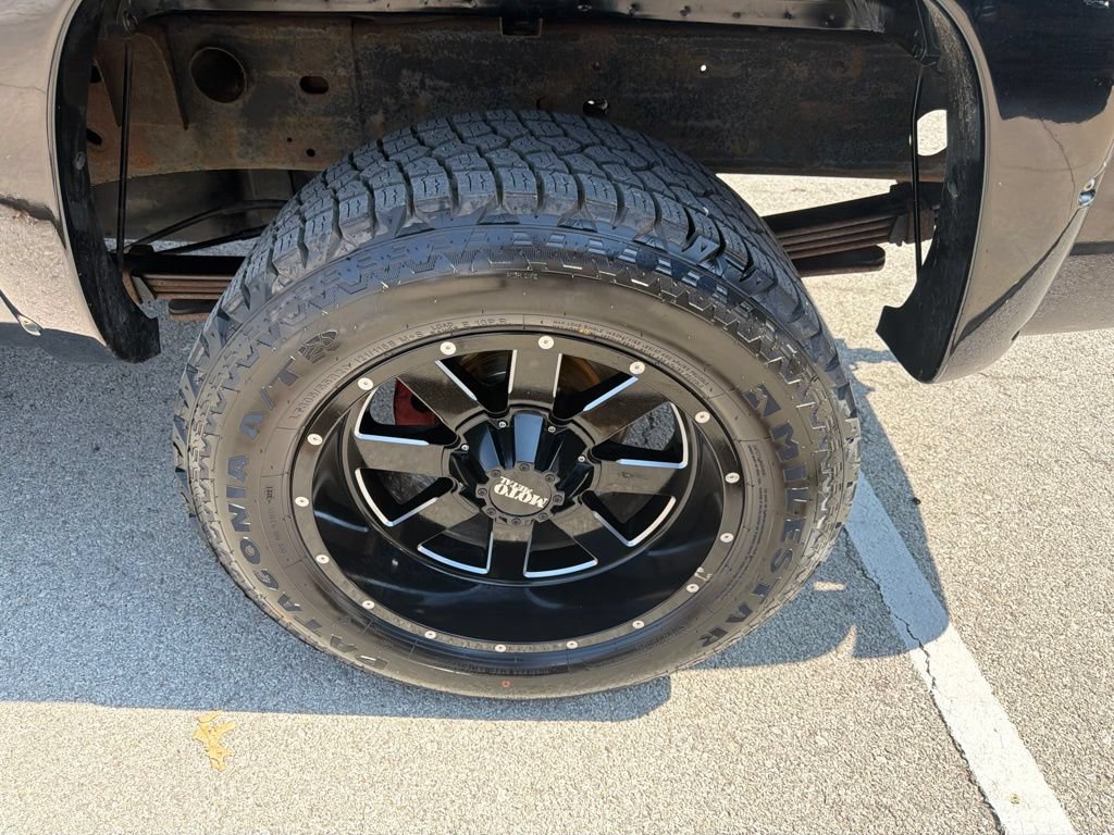 Used 2007 GMC Sierra 2500 SLE w/ Skid Plate Package AWD/4WD image 11