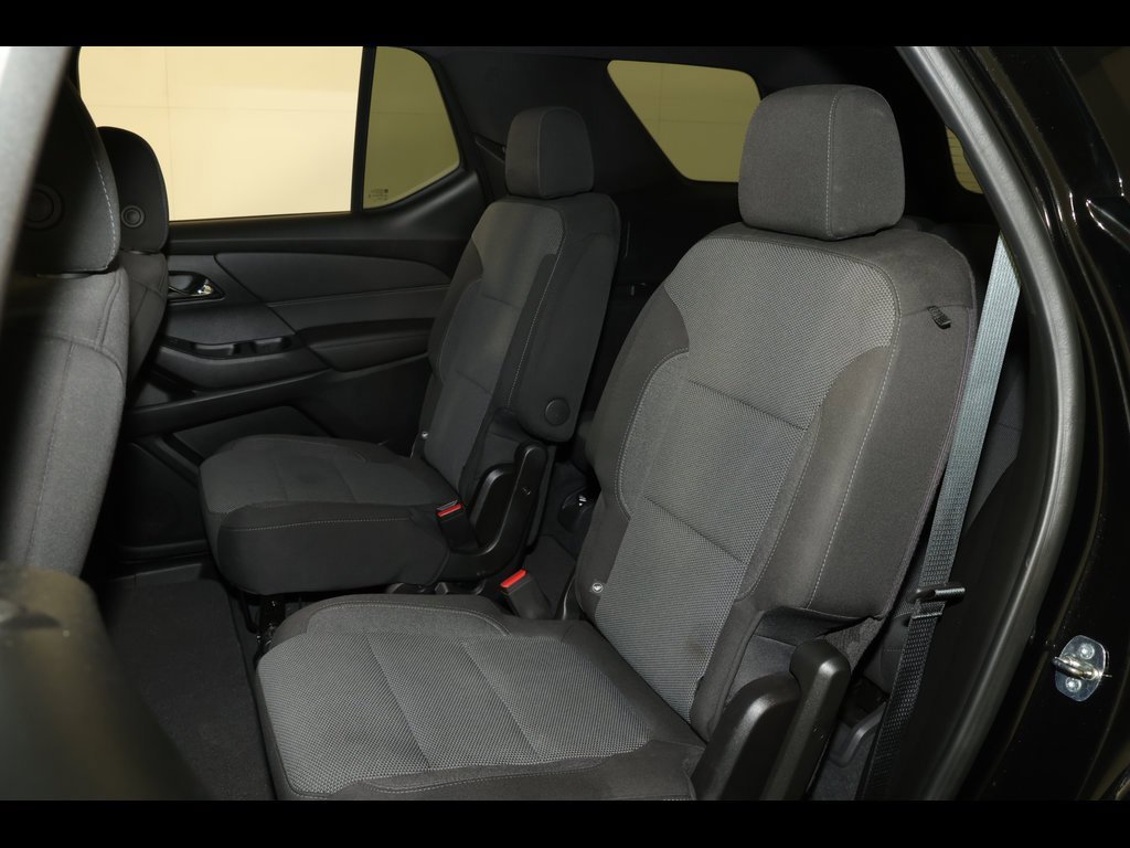Used 2022 Chevrolet Traverse LT image 30