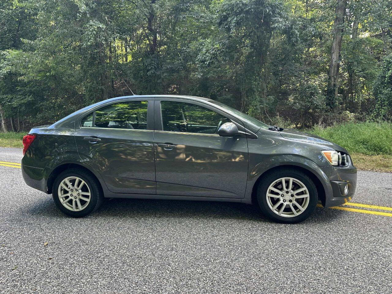 Used 2013 Chevrolet Sonic LT w/ Wheels and Fog Lamp Package image 7