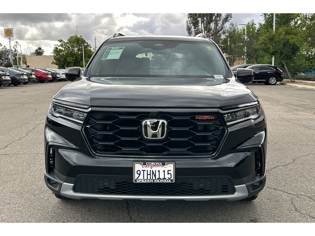 Certified 2025 Honda Pilot TrailSport image 9