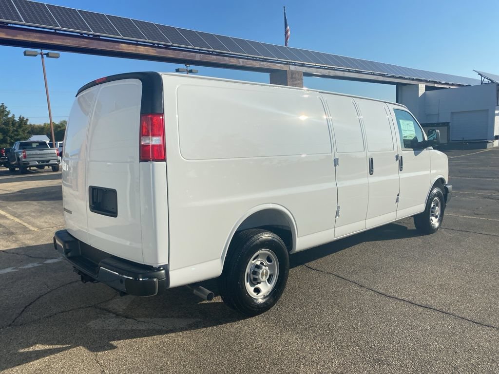 New 2025 Chevrolet Express 3500 Extended w/ Driver Convenience Package RWD image 8