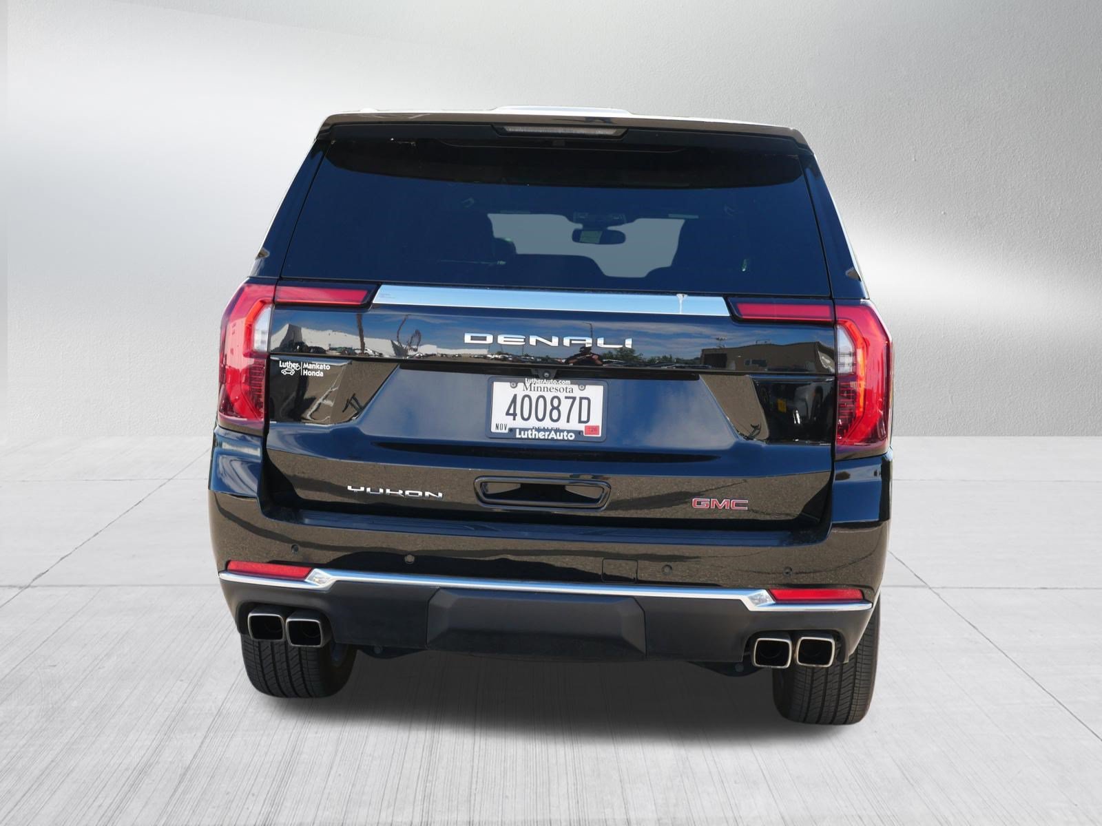 Used 2025 GMC Yukon XL Denali w/ Sun & Power Step Package AWD/4WD image 6
