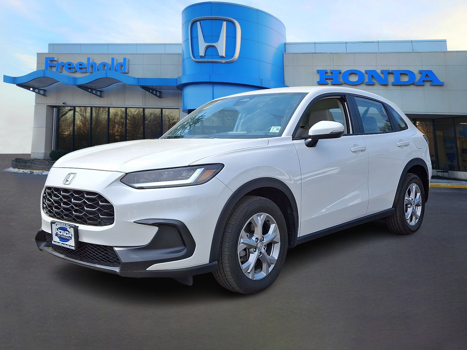 Used 2025 Honda HR-V LX image 3