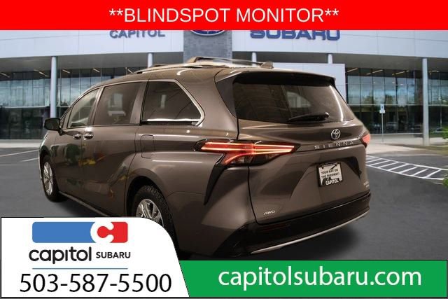 Used 2023 Toyota Sienna Platinum image 6