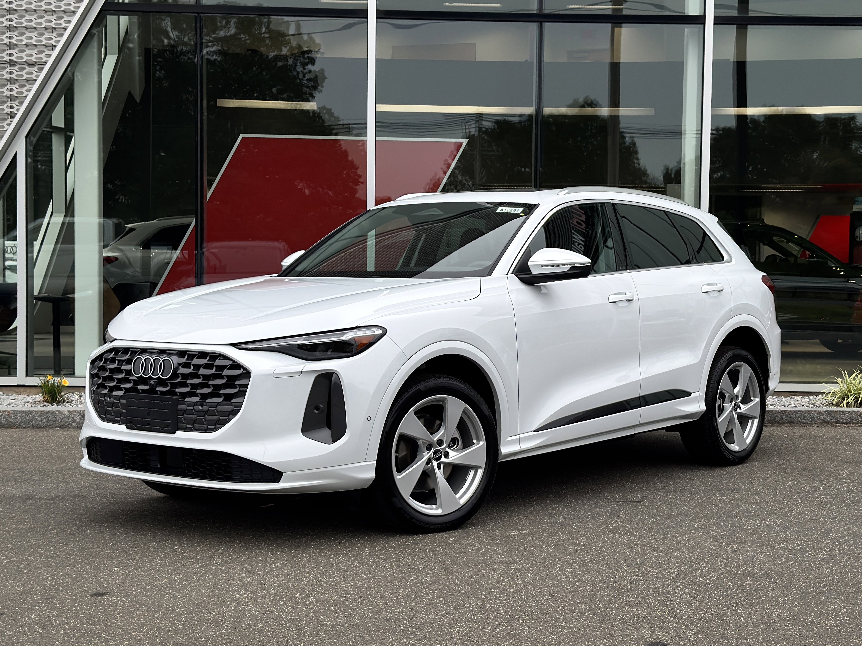 New 2025 Audi Q5 Premium Plus image 1