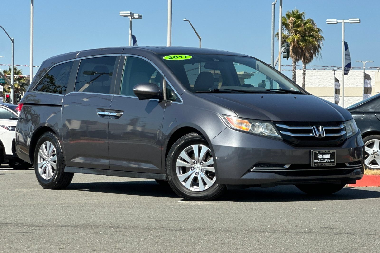 Used 2017 Honda Odyssey EX-L image 2