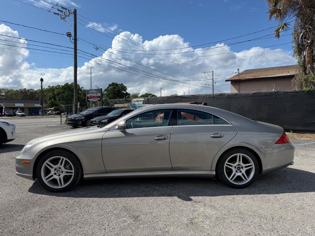 Used 2007 Mercedes-Benz CLS 550 image 8