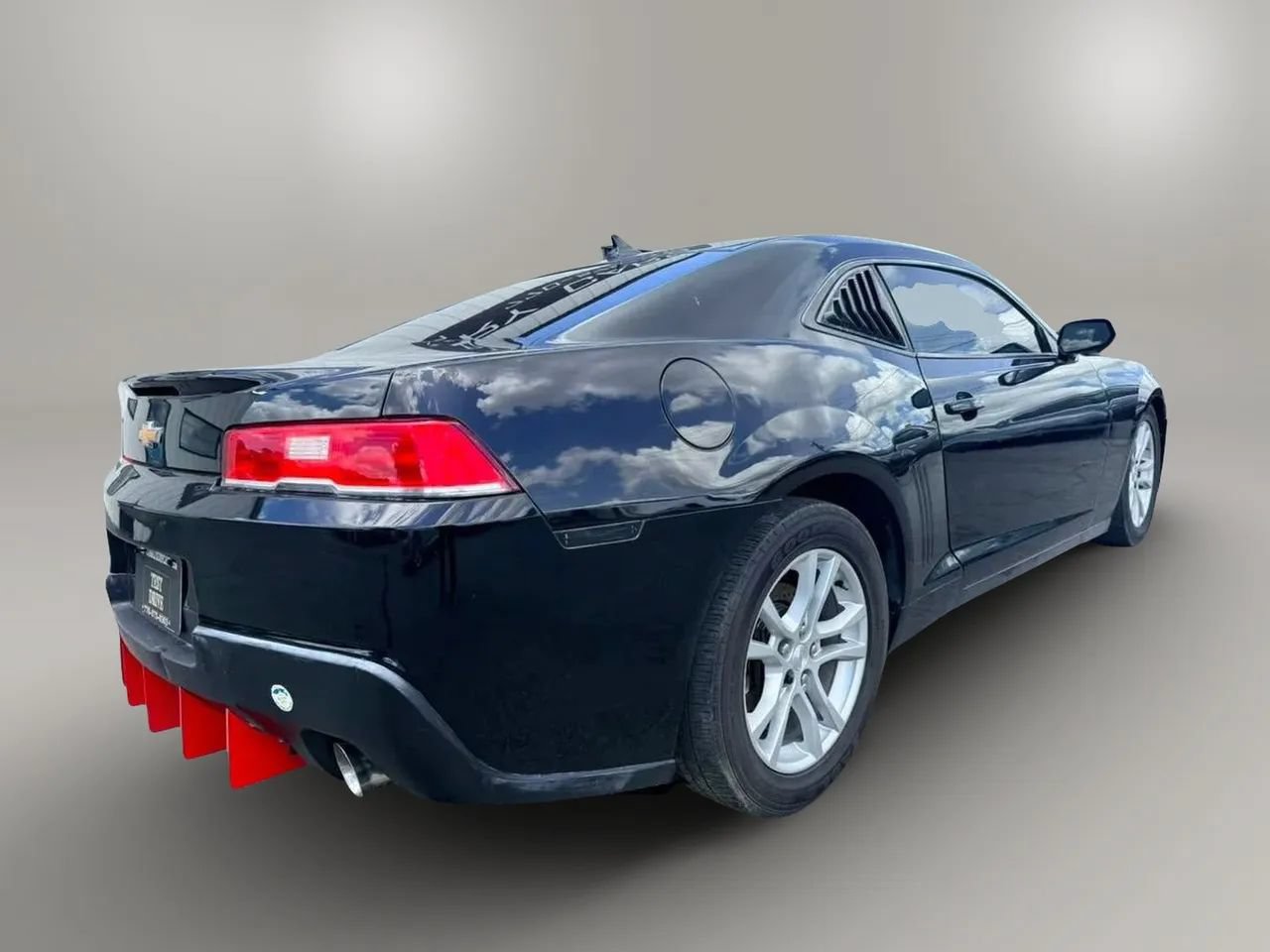 Used 2015 Chevrolet Camaro LS RWD image 7