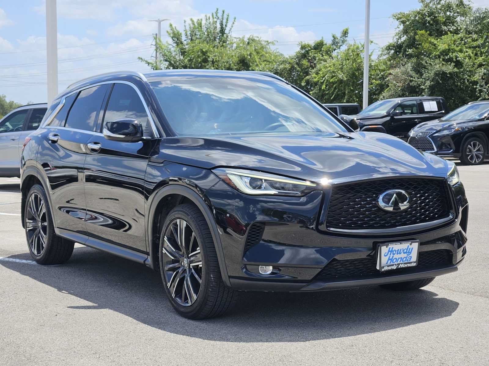 Used 2022 INFINITI QX50 Luxe w/ Appearance Package FWD image 3
