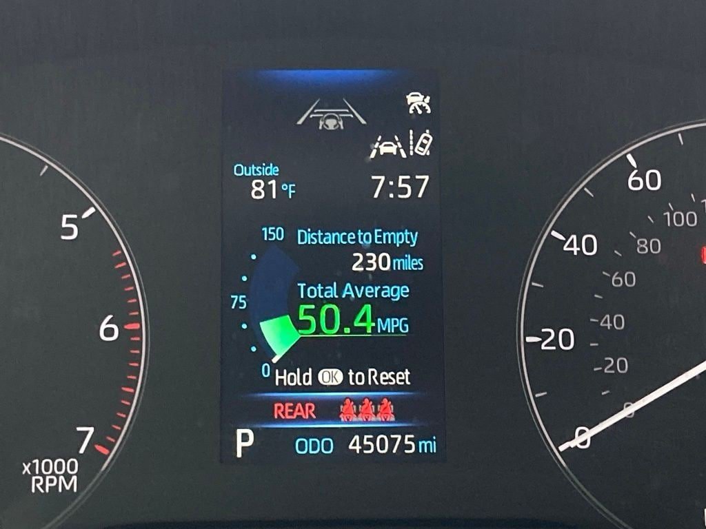 Used 2025 Toyota Corolla LE FWD image 13