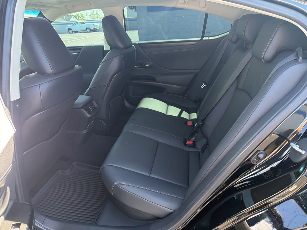 Used 2025 Lexus ES 300h F Sport w/ Accessory Package (Z1) FWD image 19