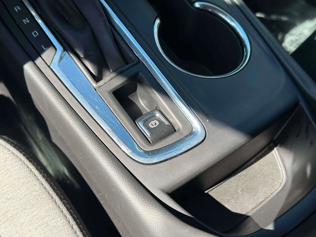 Used 2023 Chevrolet Equinox LT w/ Driver Convenience Package image 32