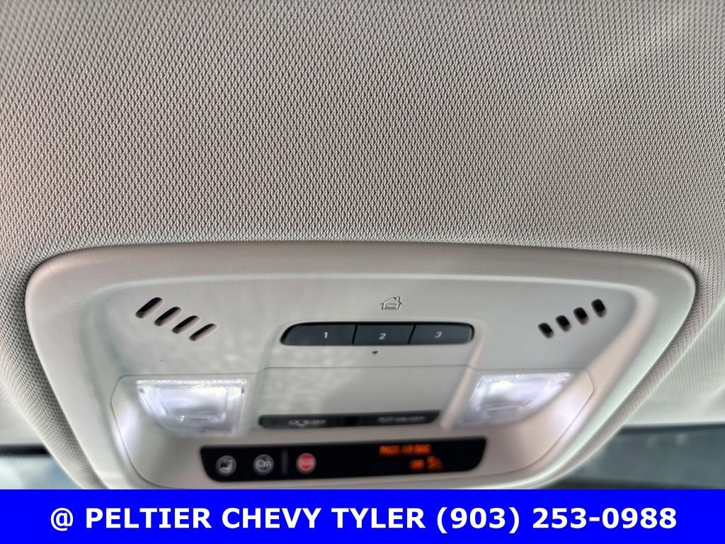 Used 2020 Chevrolet Traverse LT FWD image 17