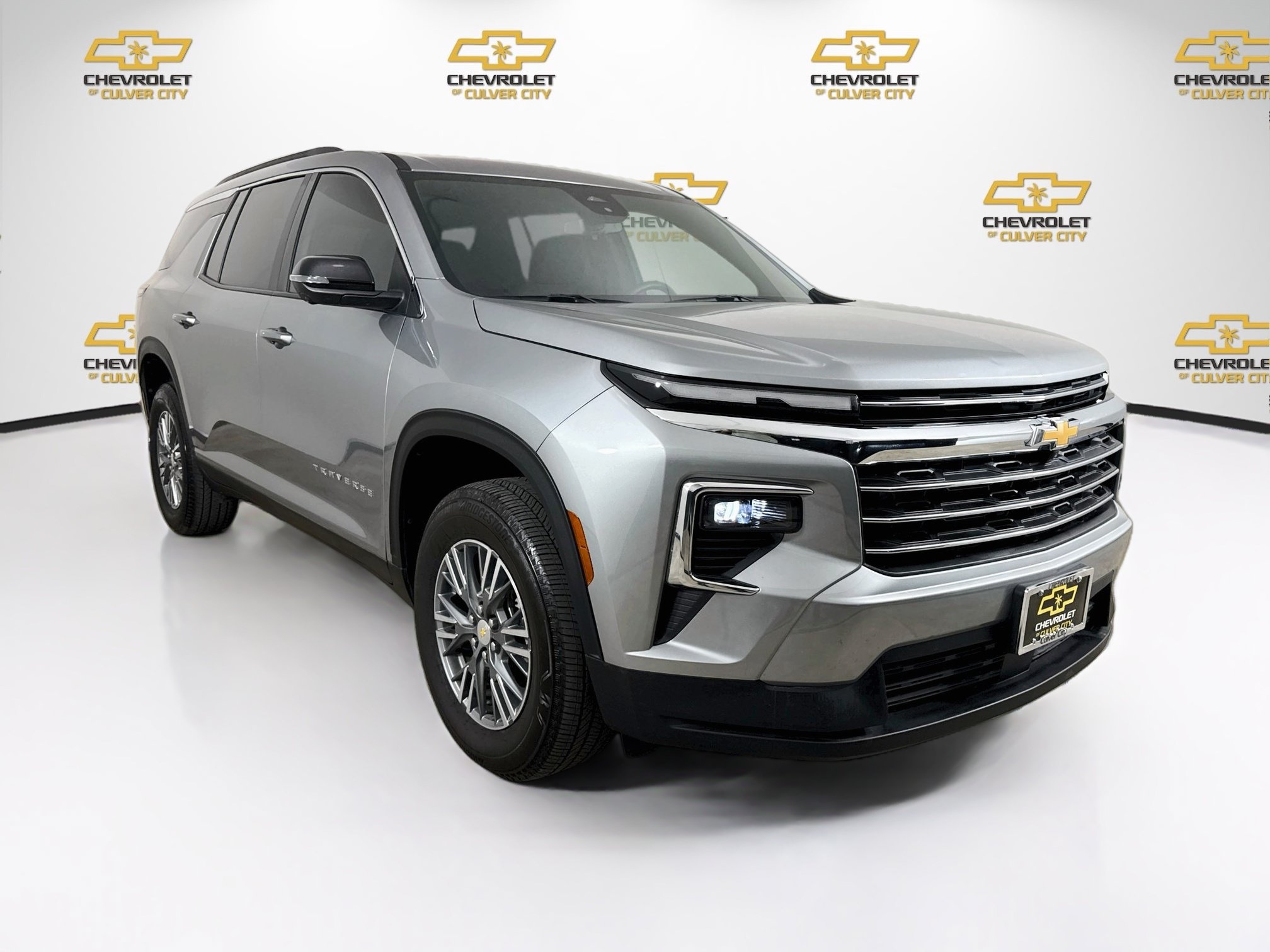 Used 2025 Chevrolet Traverse LT w/ Driver Confidence Package