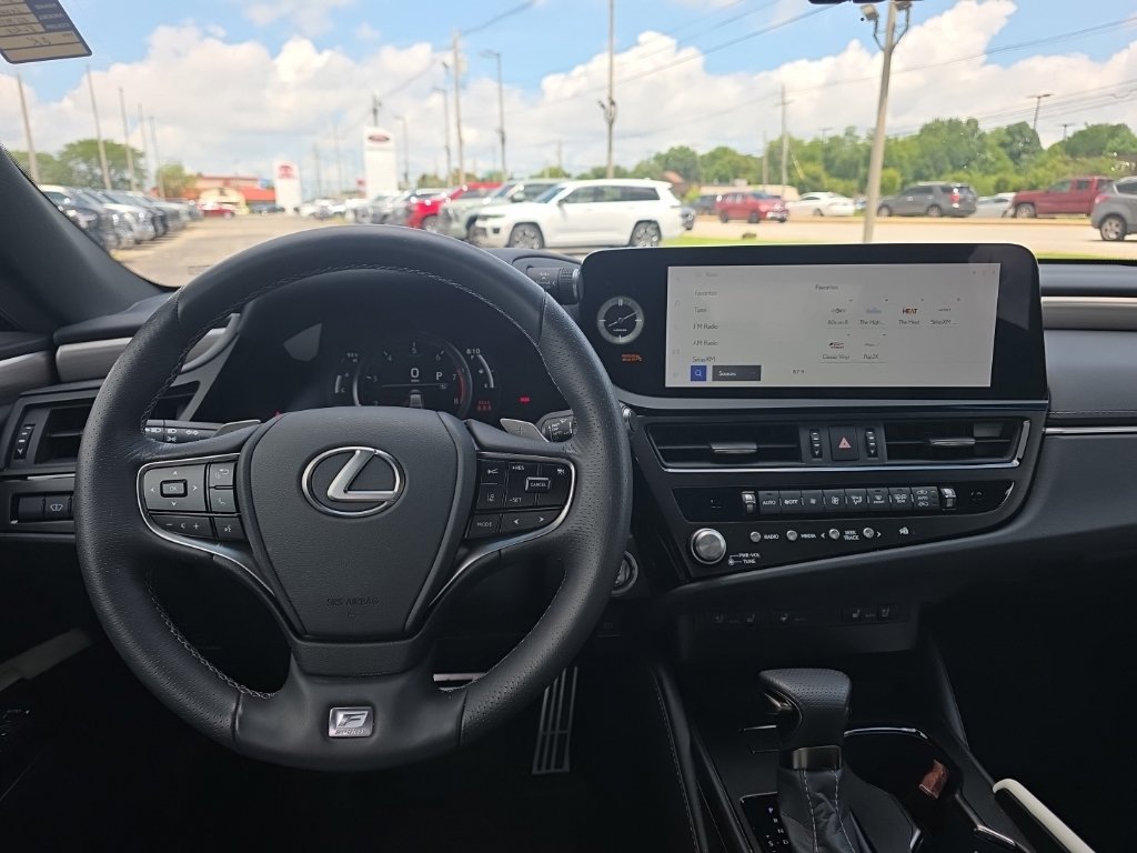 Used 2025 Lexus ES 350 F Sport FWD image 13