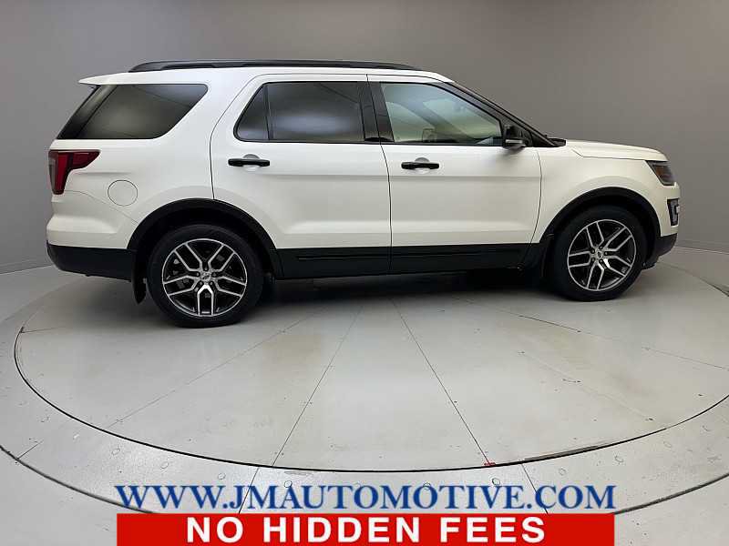 Used 2017 Ford Explorer Sport w/ Equipment Group 401A AWD/4WD image 6