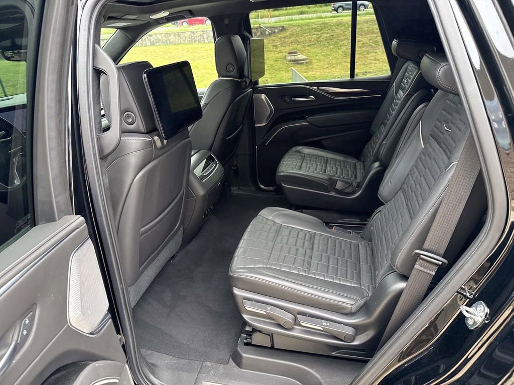 Used 2021 Cadillac Escalade Premium Luxury Platinum AWD/4WD image 10
