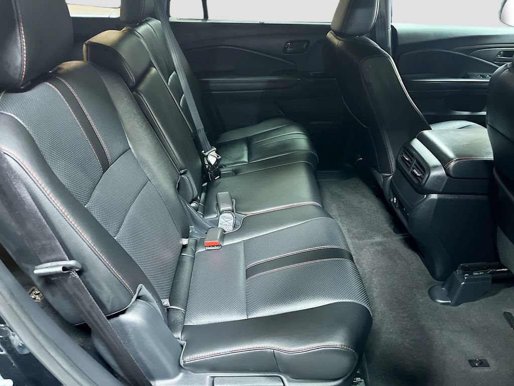 Used 2025 Honda Passport TrailSport image 28
