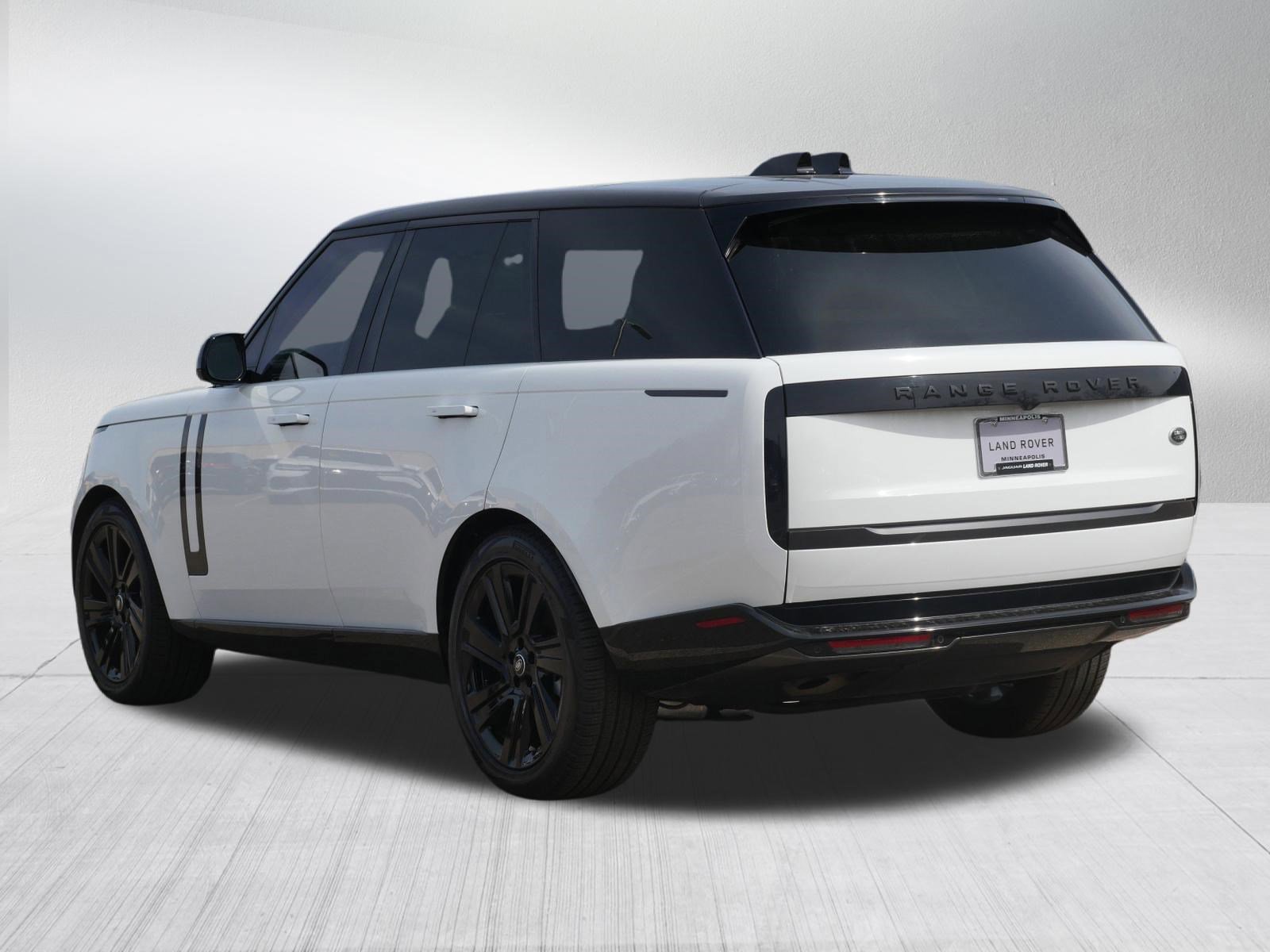 Certified 2023 Land Rover Range Rover SE AWD/4WD image 3