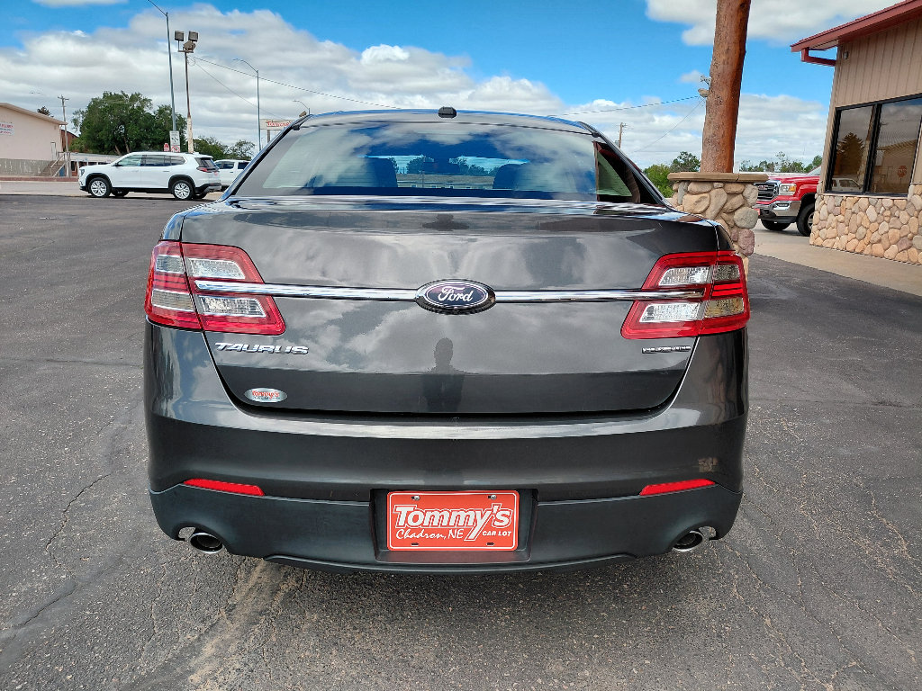 Used 2018 Ford Taurus SE FWD image 7