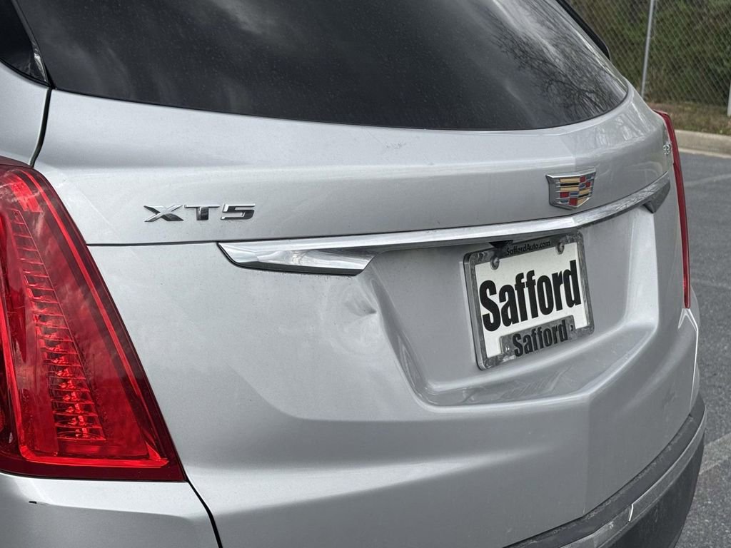 Used 2017 Cadillac XT5 Premium Luxury FWD image 12