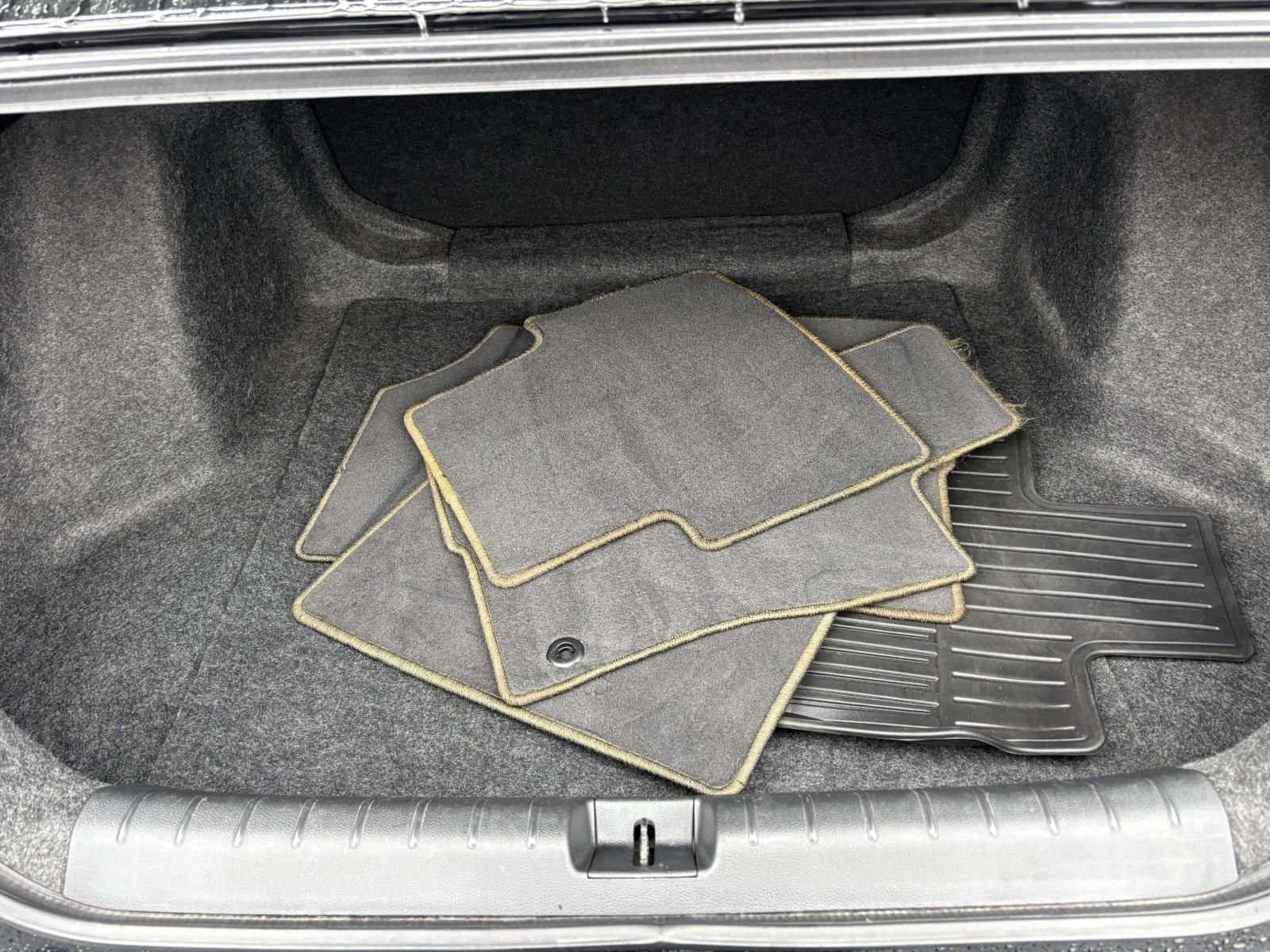 Used 2019 Honda Civic LX image 11