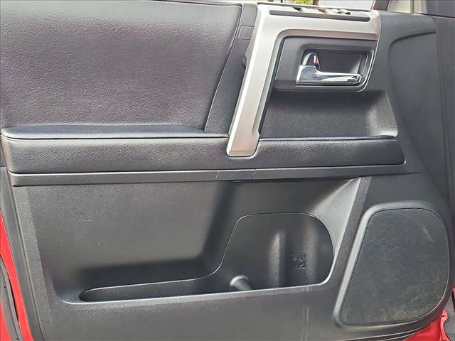 Used 2022 Toyota 4Runner SR5 AWD/4WD image 10