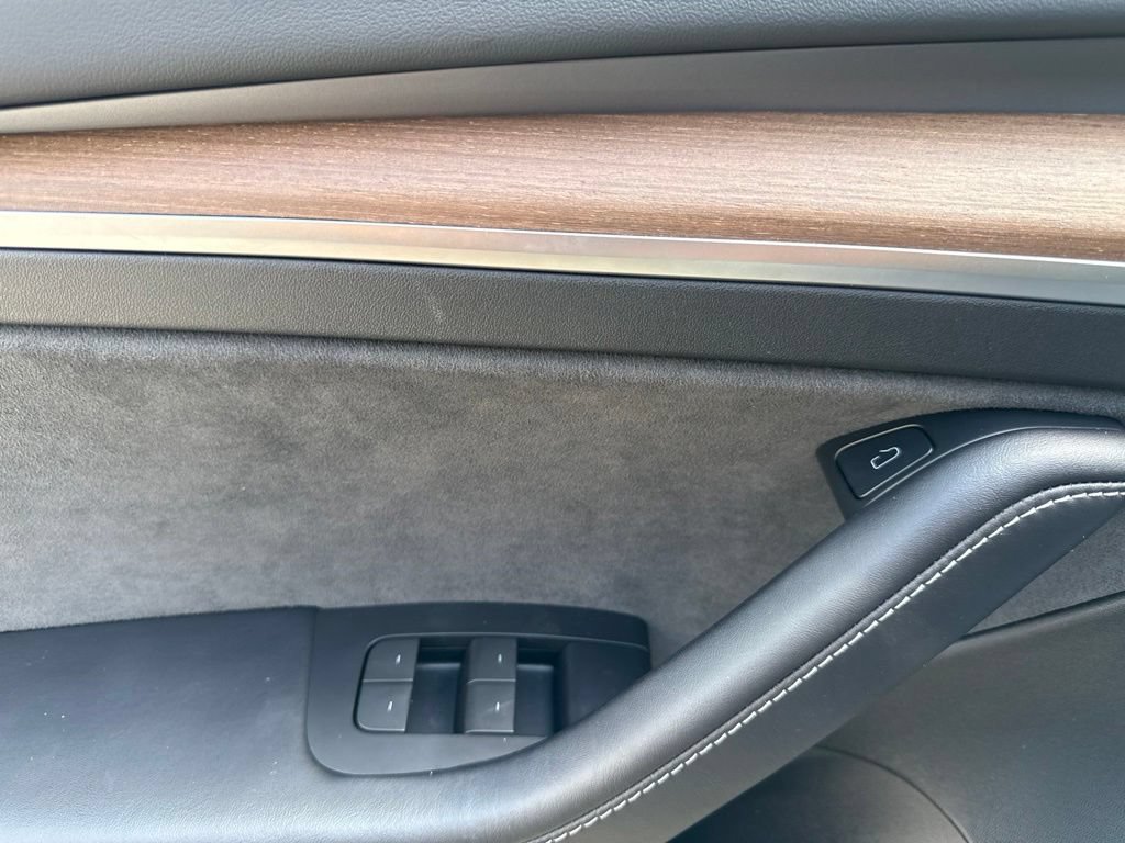 Used 2023 Tesla Model 3 Standard Range RWD image 13