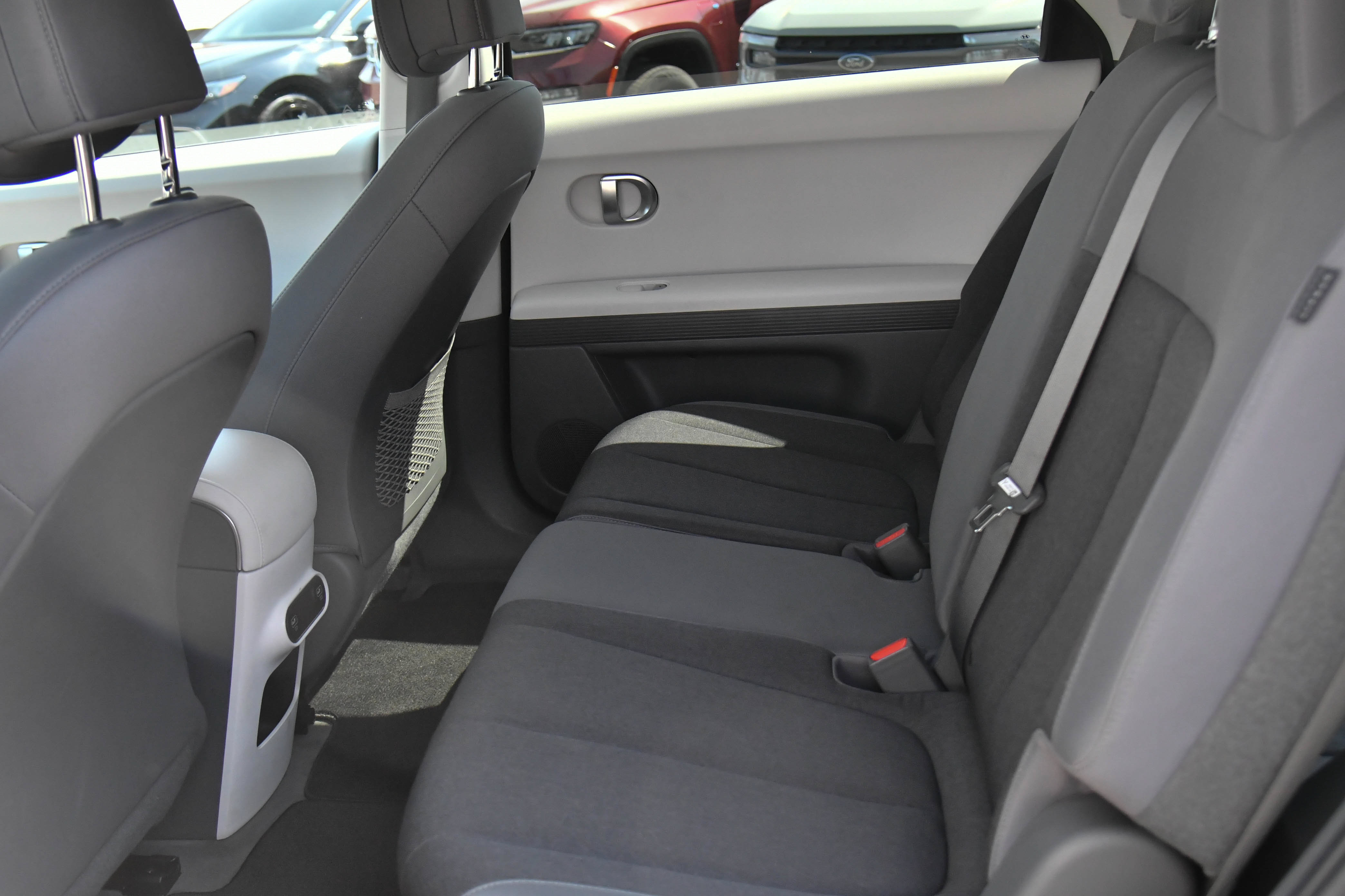 Used 2024 Hyundai Ioniq 5 SEL RWD image 41