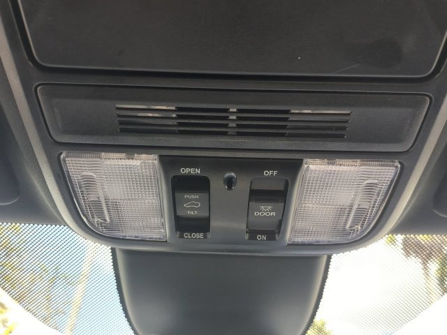 Used 2025 Honda Odyssey Sport-L image 25