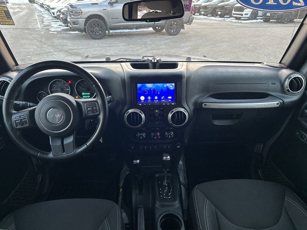 Used 2018 Jeep Wrangler Unlimited Sahara w/ Connectivity Group image 15