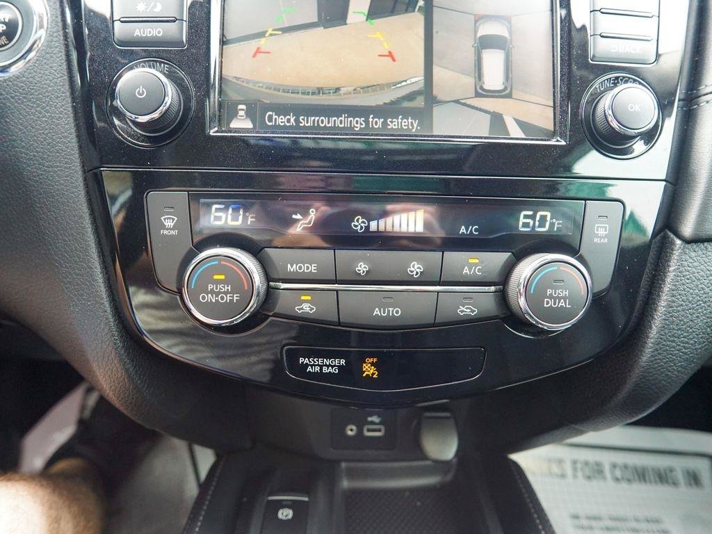 Used 2020 Nissan Rogue SL w/ Premium Package FWD image 28