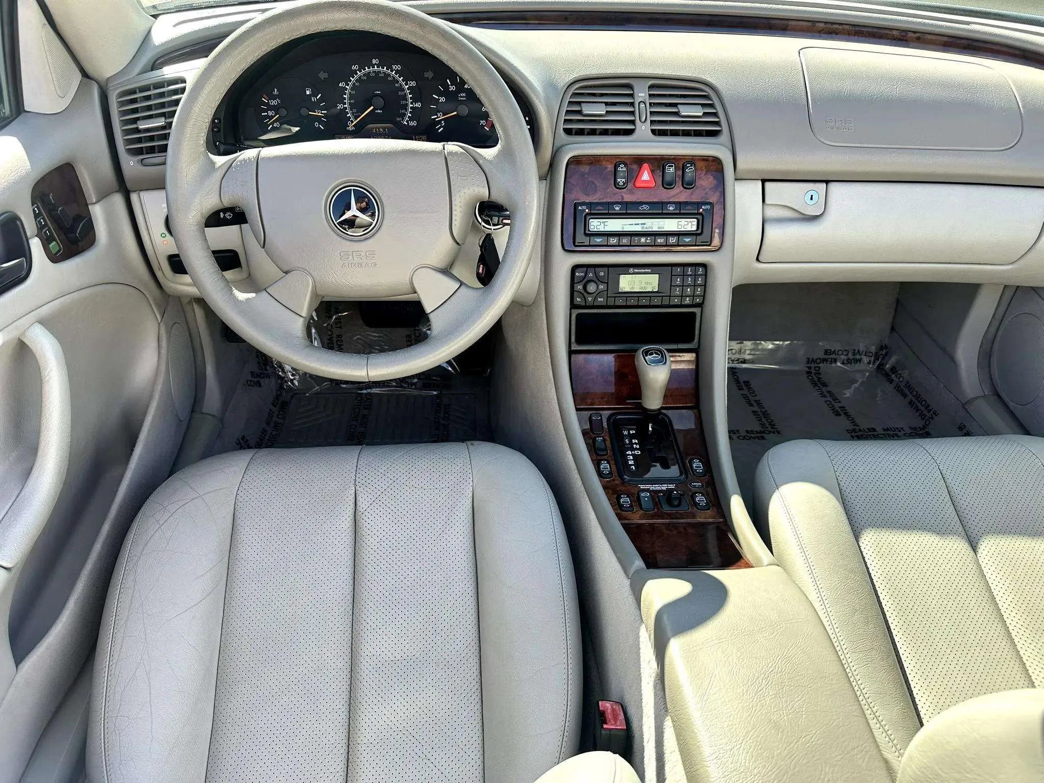 Used 1999 Mercedes-Benz CLK 320 Cabriolet image 17