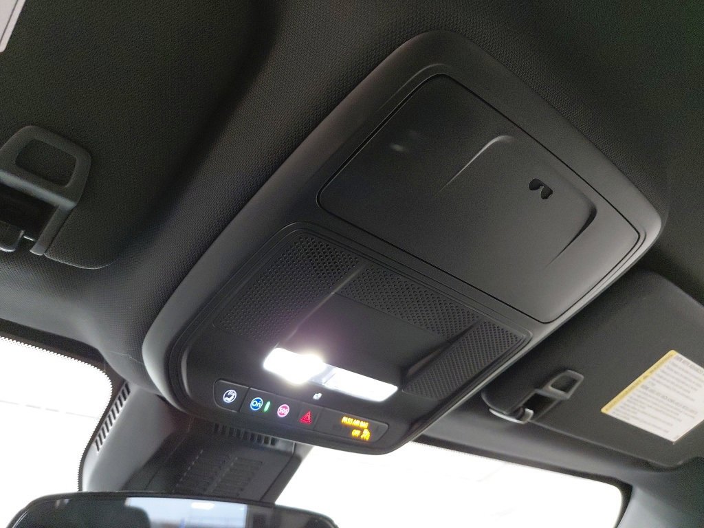 New 2026 Chevrolet Equinox LT w/ Convenience Package II image 30