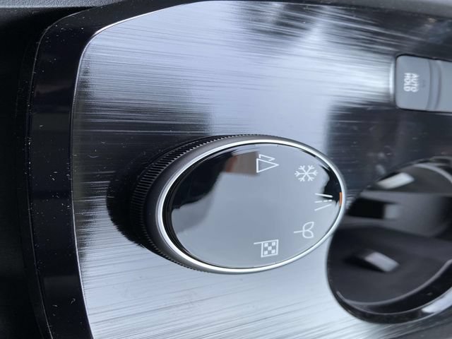 New 2026 Nissan Rogue SV w/ Cold Weather Package AWD/4WD image 15