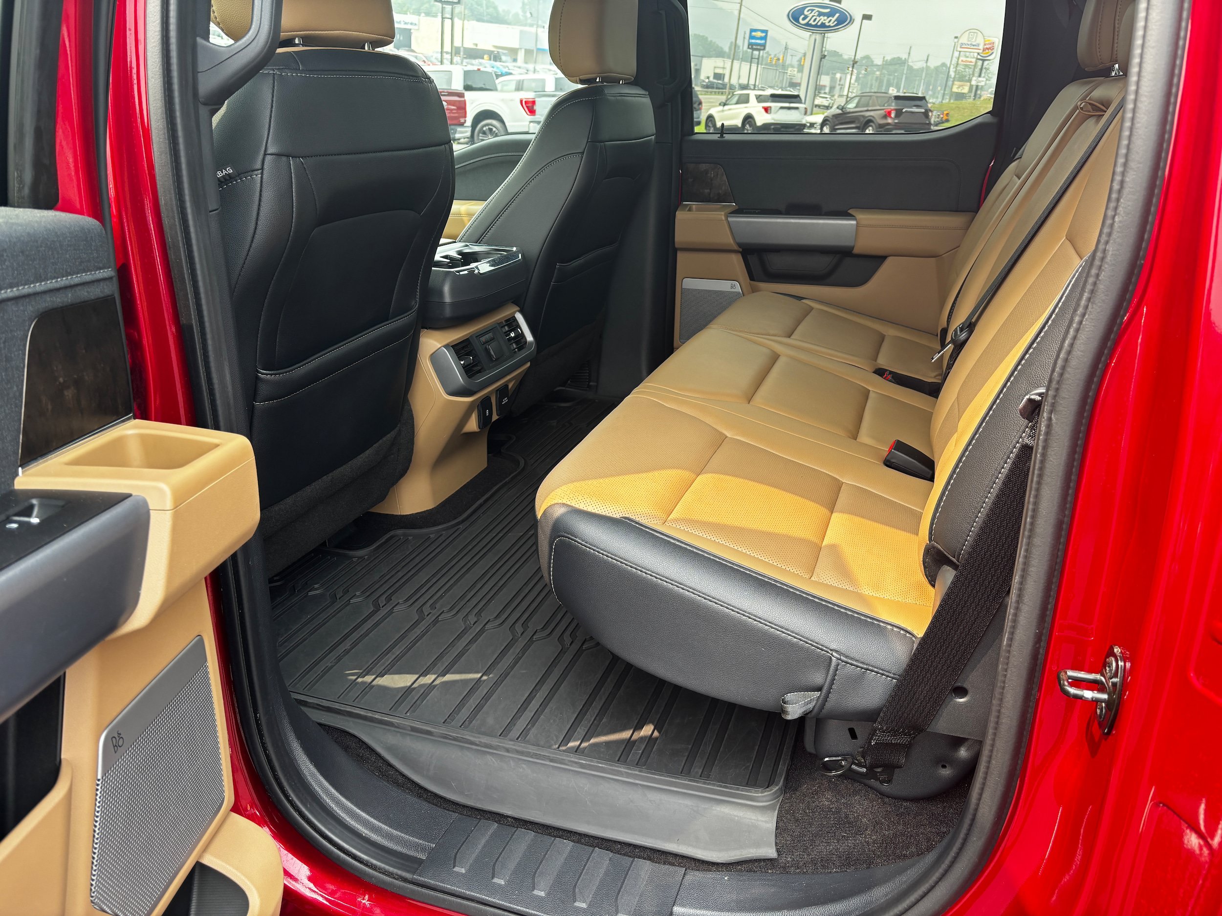 Used 2021 Ford F150 Lariat w/ Equipment Group 502A High AWD/4WD image 11