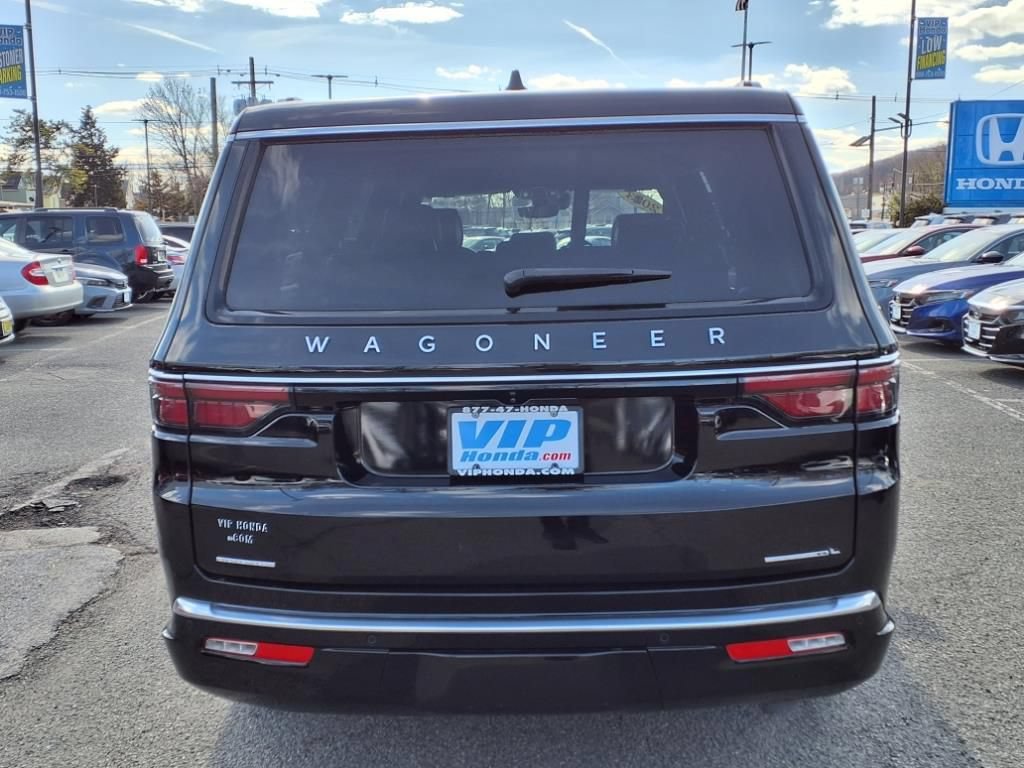 Used 2023 Jeep Wagoneer L Series II AWD/4WD image 5
