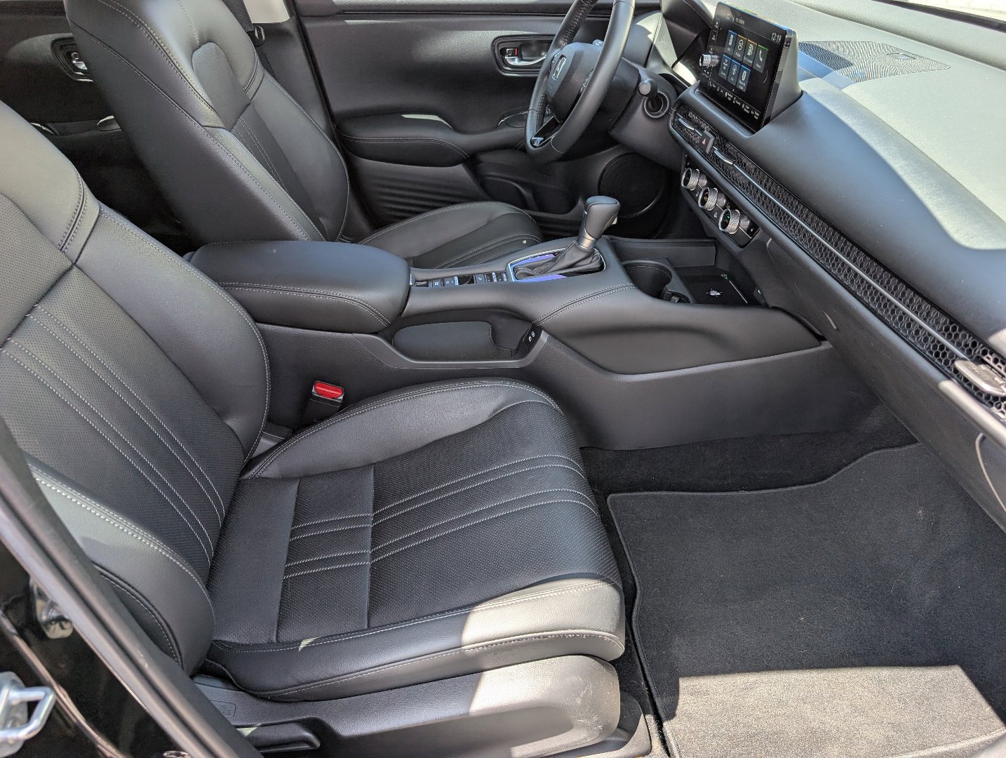 Used 2024 Honda HR-V EX-L image 11