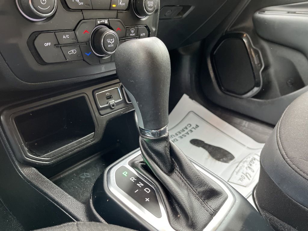 Used 2018 Jeep Renegade Altitude w/ UConnect 8.4 Nav Group image 27