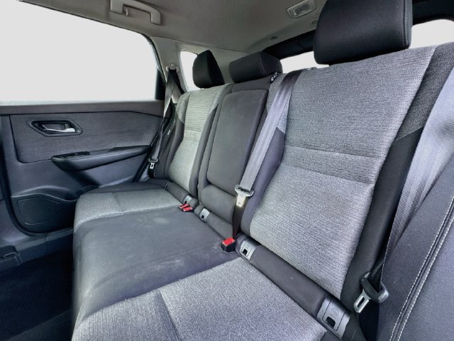Used 2022 Nissan Rogue SV AWD/4WD image 27