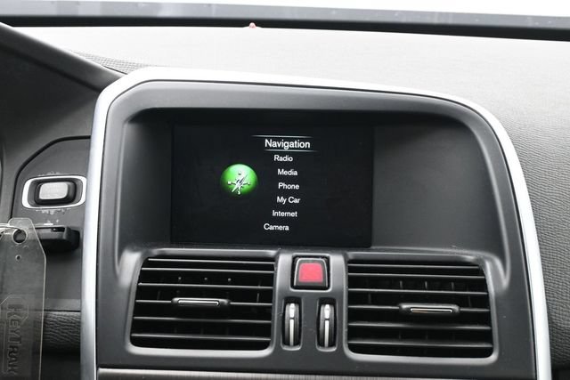 Used 2016 Volvo XC60 T6 w/ Protection Package FWD image 14