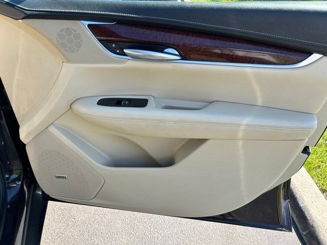 Used 2018 Cadillac XT5 Luxury w/ Driver Awareness Package AWD/4WD image 51