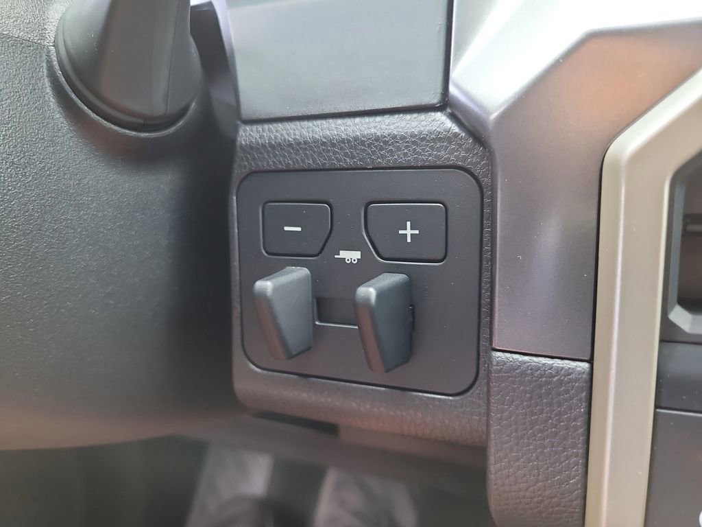 Used 2025 Toyota Tacoma TRD Off-Road image 26