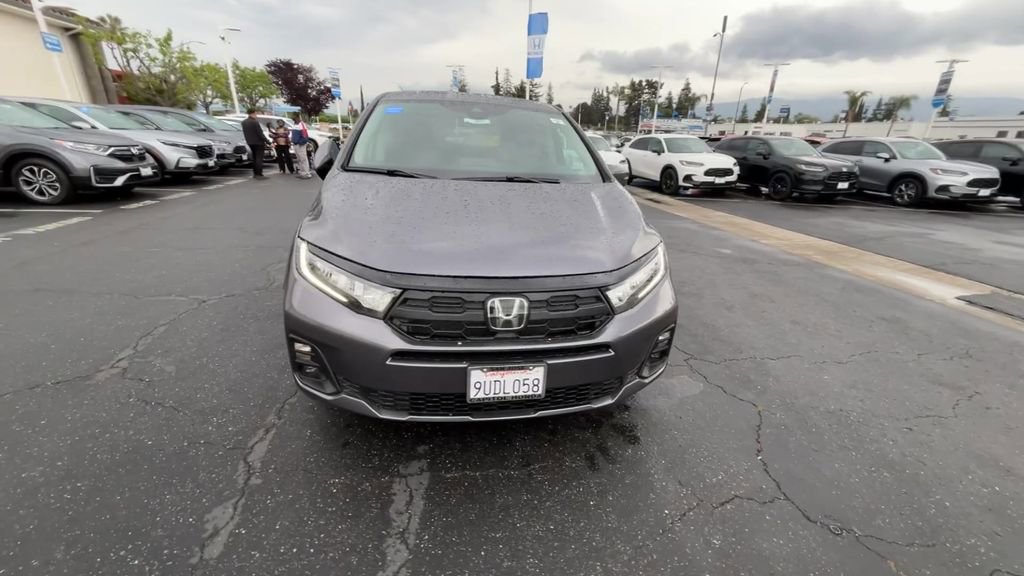 Certified 2025 Honda Odyssey EX-L image 3