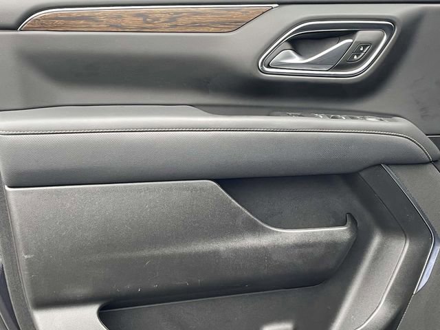 Used 2024 Chevrolet Suburban Premier image 16